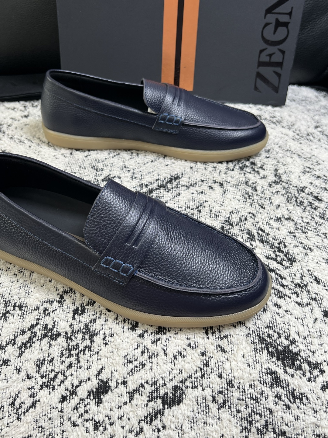 ⚠️只换码不退⚠️   Zegna  高品质  顶级工艺品  杰尼亚  专柜新款原厂配置，意大利进口牛皮面料，进口牛里垫