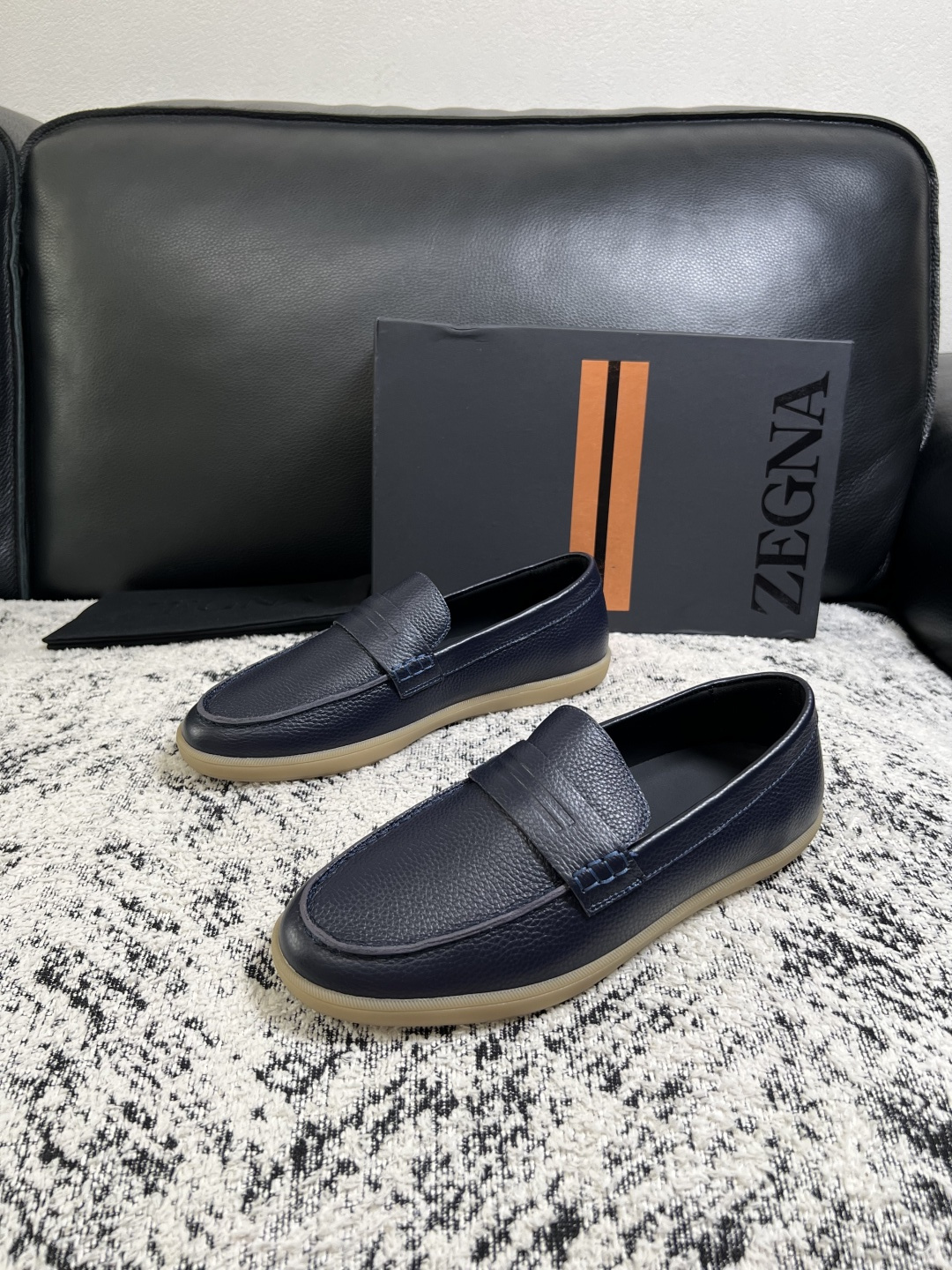⚠️只换码不退⚠️   Zegna  高品质  顶级工艺品  杰尼亚  专柜新款原厂配置，意大利进口牛皮面料，进口牛里垫