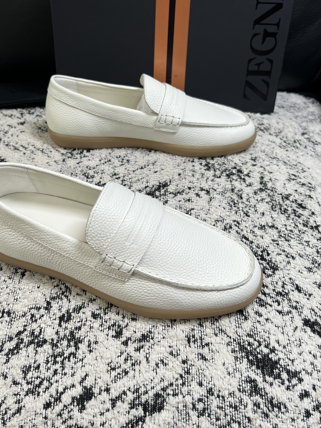 ⚠️只换码不退⚠️   Zegna  高品质  顶级工艺品  杰尼亚  专柜新款原厂配置，意大利进口牛皮面料，进口牛里垫