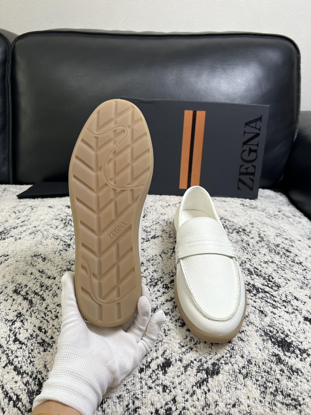 ⚠️只换码不退⚠️   Zegna  高品质  顶级工艺品  杰尼亚  专柜新款原厂配置，意大利进口牛皮面料，进口牛里垫