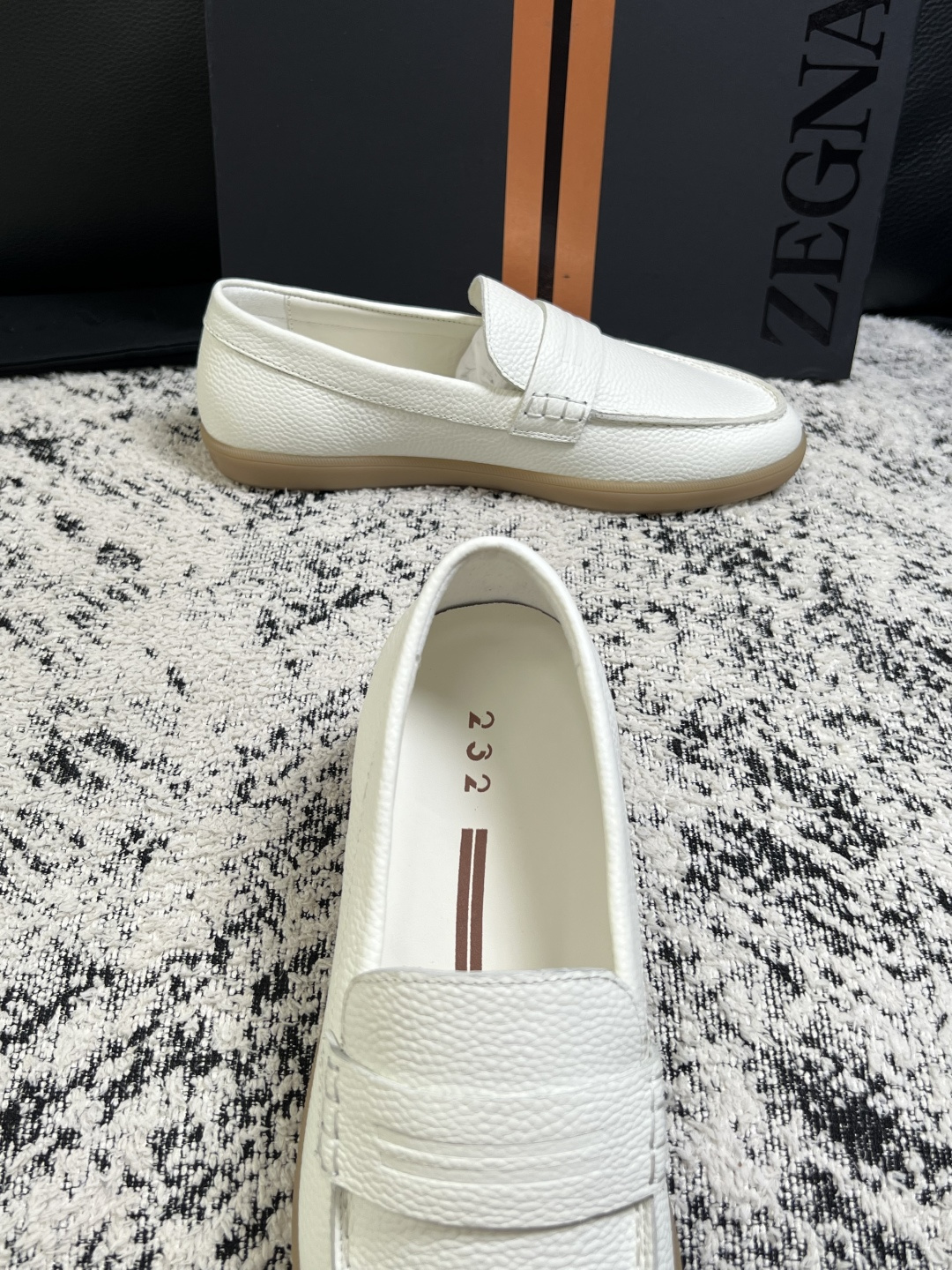⚠️只换码不退⚠️   Zegna  高品质  顶级工艺品  杰尼亚  专柜新款原厂配置，意大利进口牛皮面料，进口牛里垫
