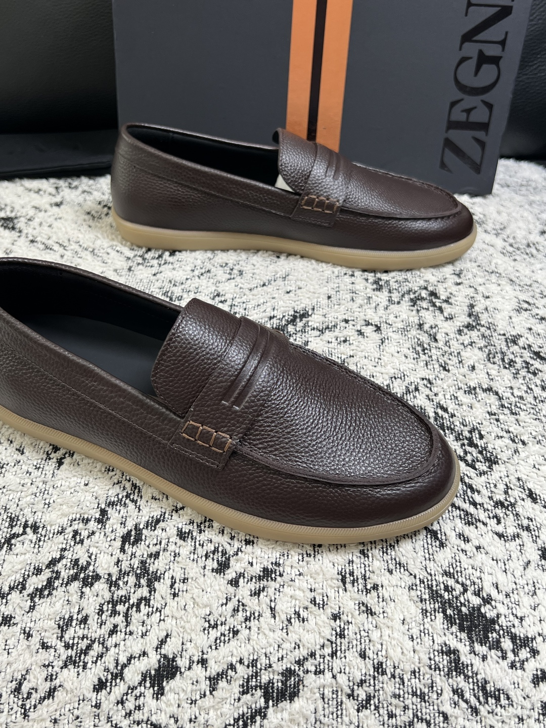 ⚠️只换码不退⚠️   Zegna  高品质  顶级工艺品  杰尼亚  专柜新款原厂配置，意大利进口牛皮面料，进口牛里垫