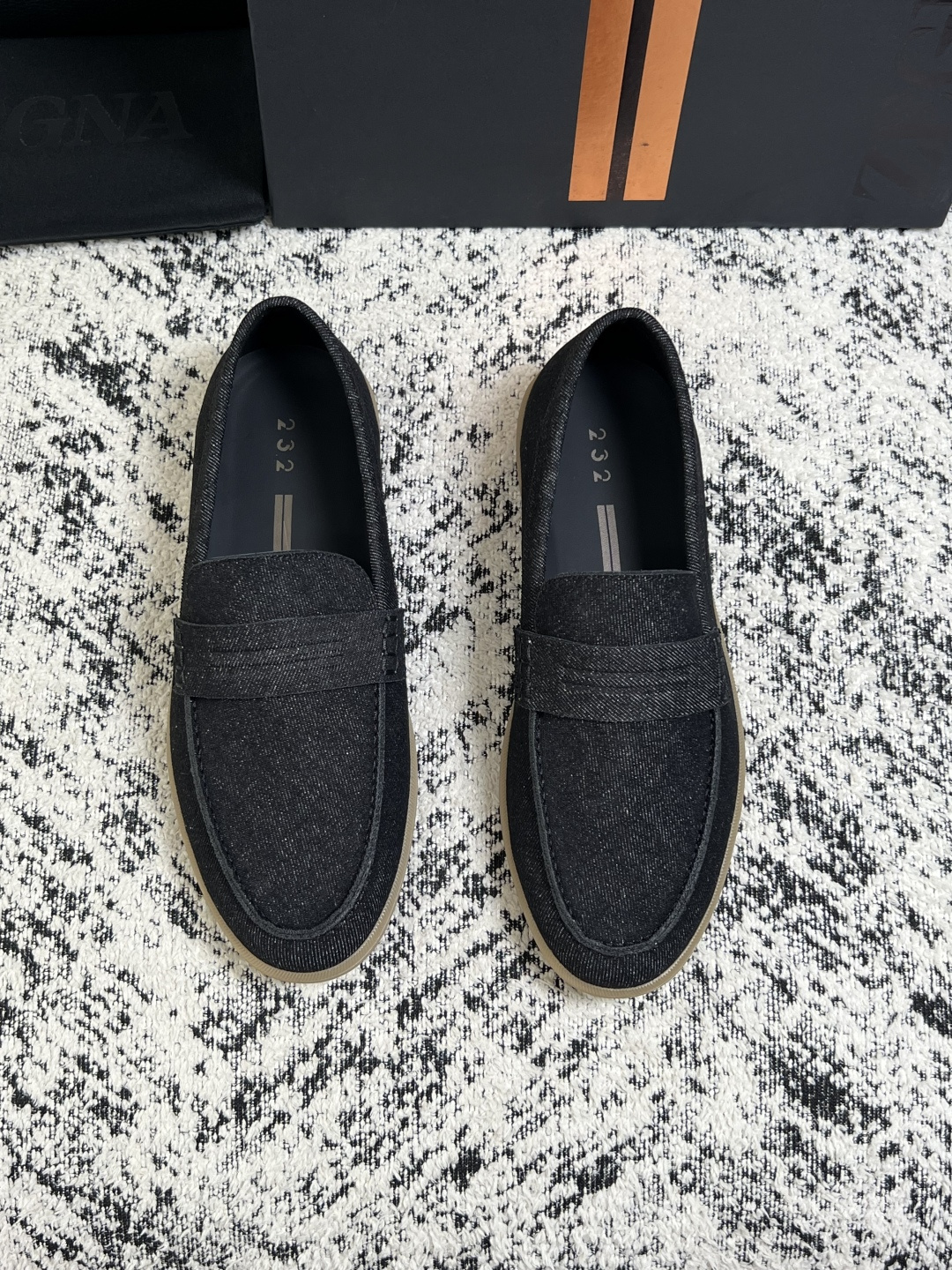 ⚠️只换码不退⚠️   Zegna  高品质  顶级工艺品  杰尼亚  专柜新款原厂配置，意大利进口牛皮面料，进口牛里垫