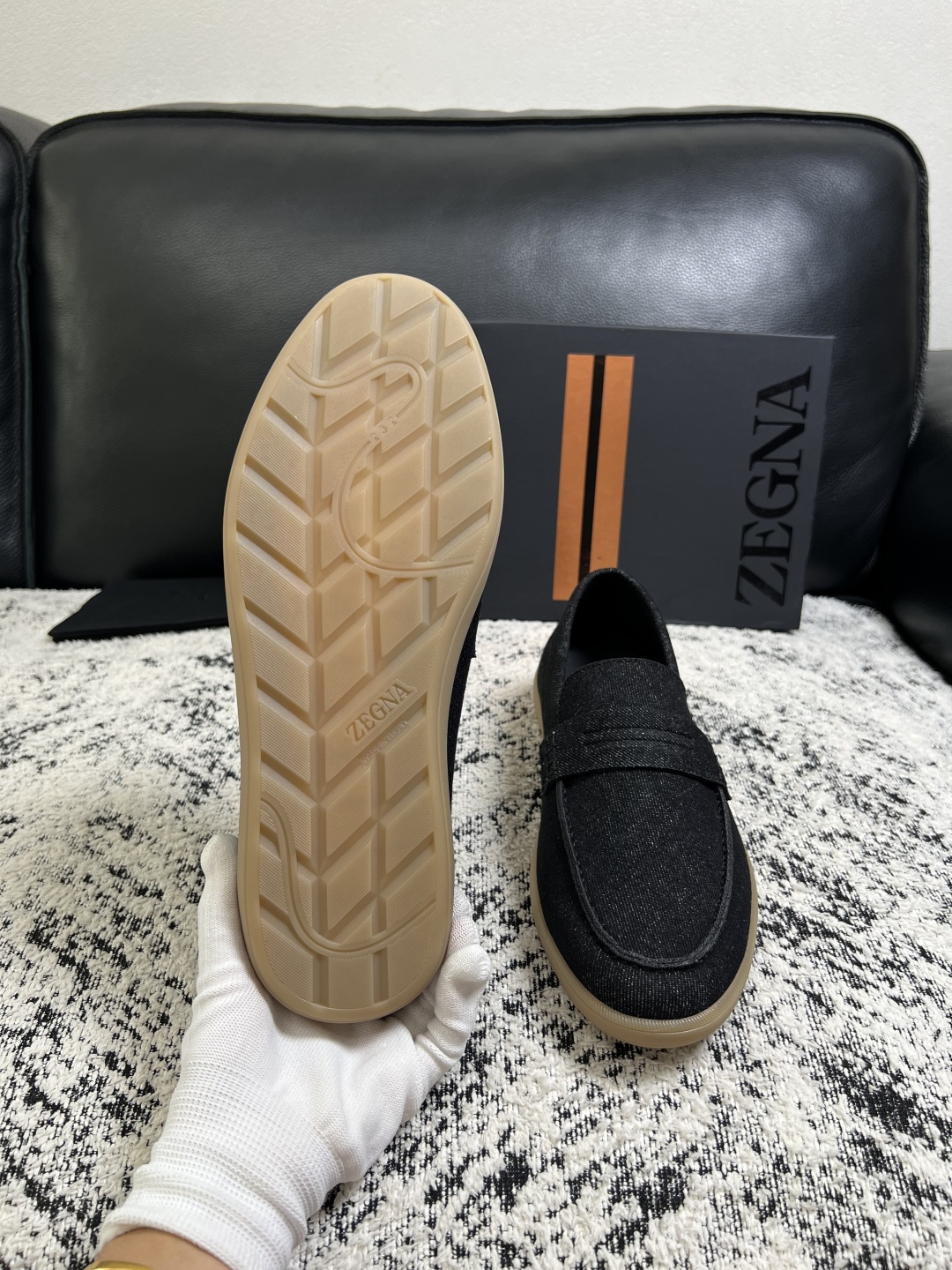 ⚠️只换码不退⚠️   Zegna  高品质  顶级工艺品  杰尼亚  专柜新款原厂配置，意大利进口牛皮面料，进口牛里垫