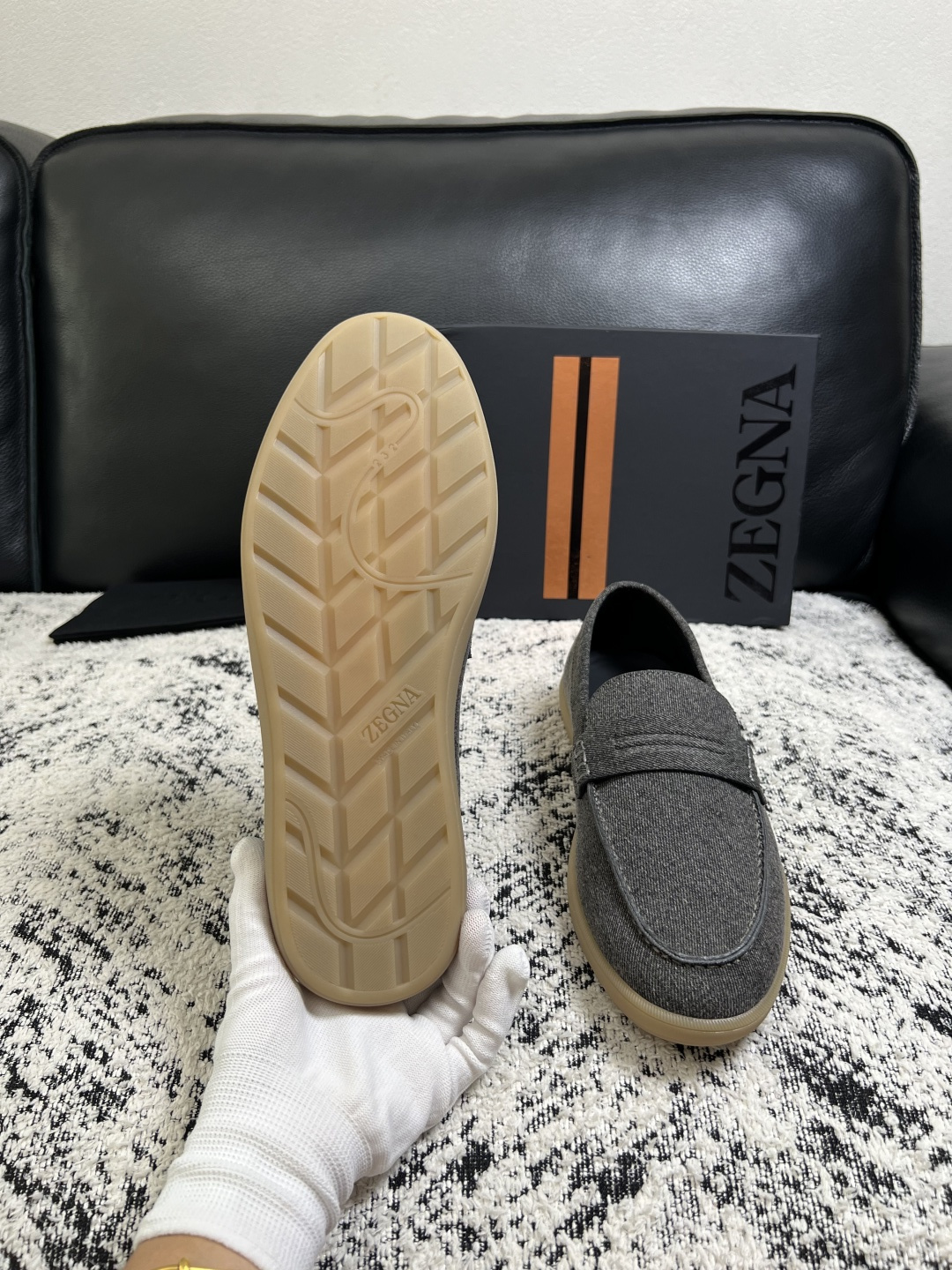 ⚠️只换码不退⚠️   Zegna  高品质  顶级工艺品  杰尼亚  专柜新款原厂配置，意大利进口牛皮面料，进口牛里垫