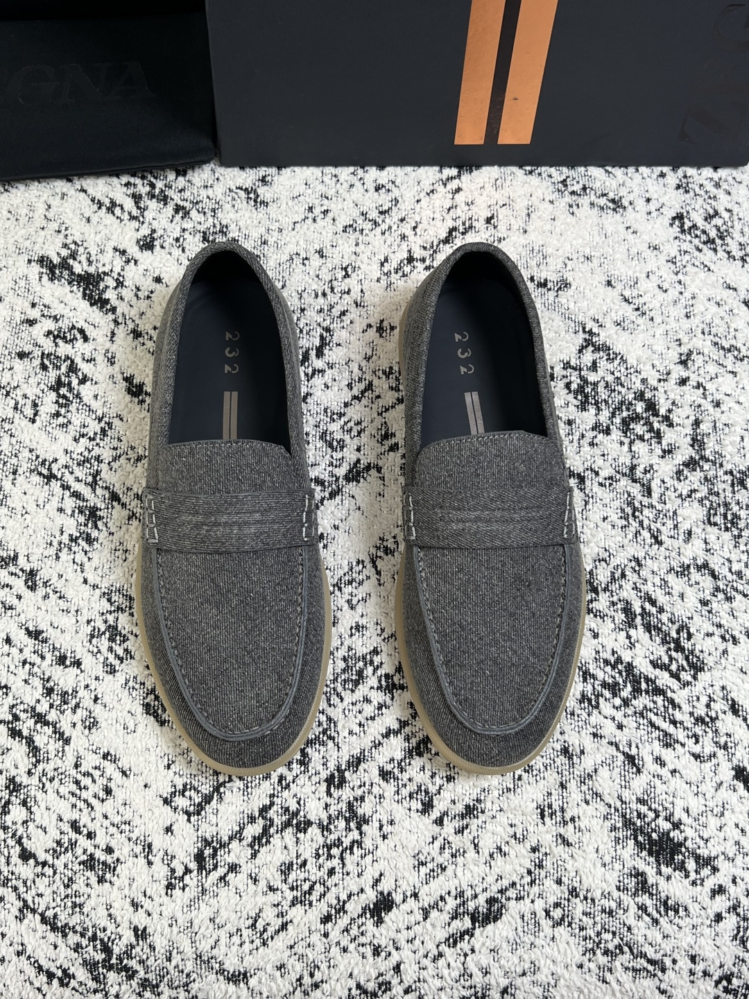 ⚠️只换码不退⚠️   Zegna  高品质  顶级工艺品  杰尼亚  专柜新款原厂配置，意大利进口牛皮面料，进口牛里垫