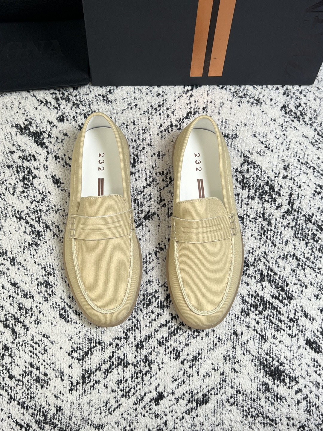 ⚠️只换码不退⚠️   Zegna  高品质  顶级工艺品  杰尼亚  专柜新款原厂配置，意大利进口牛皮面料，进口牛里垫