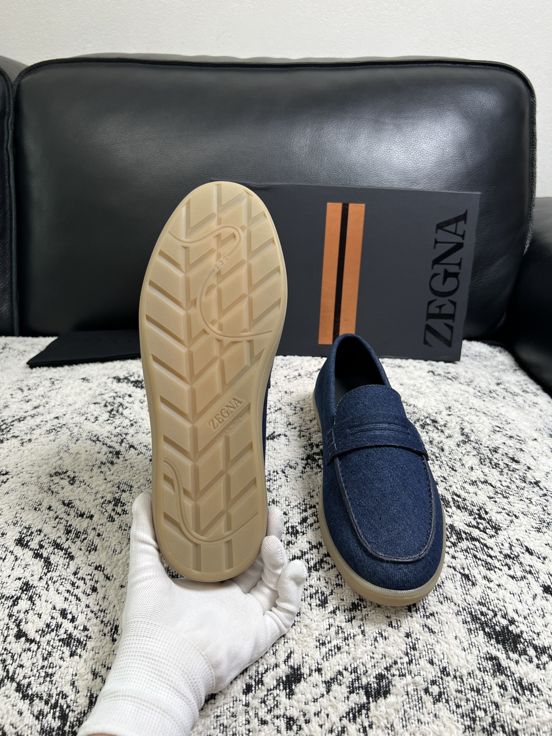 ⚠️只换码不退⚠️   Zegna  高品质  顶级工艺品  杰尼亚  专柜新款原厂配置，意大利进口牛皮面料，进口牛里垫
