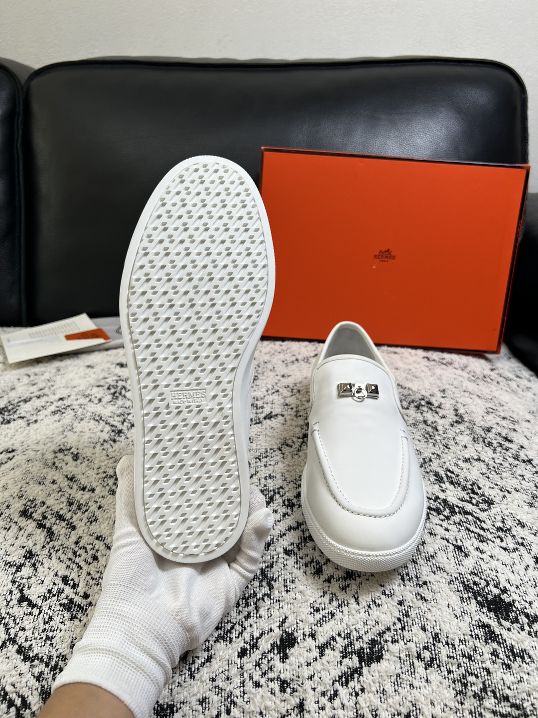 Hermes  高品质  顶级工艺品  爱马仕 专柜同步发售原厂配置，意大利进口原版牛皮面料，高品质拼接工艺，全进口水染
