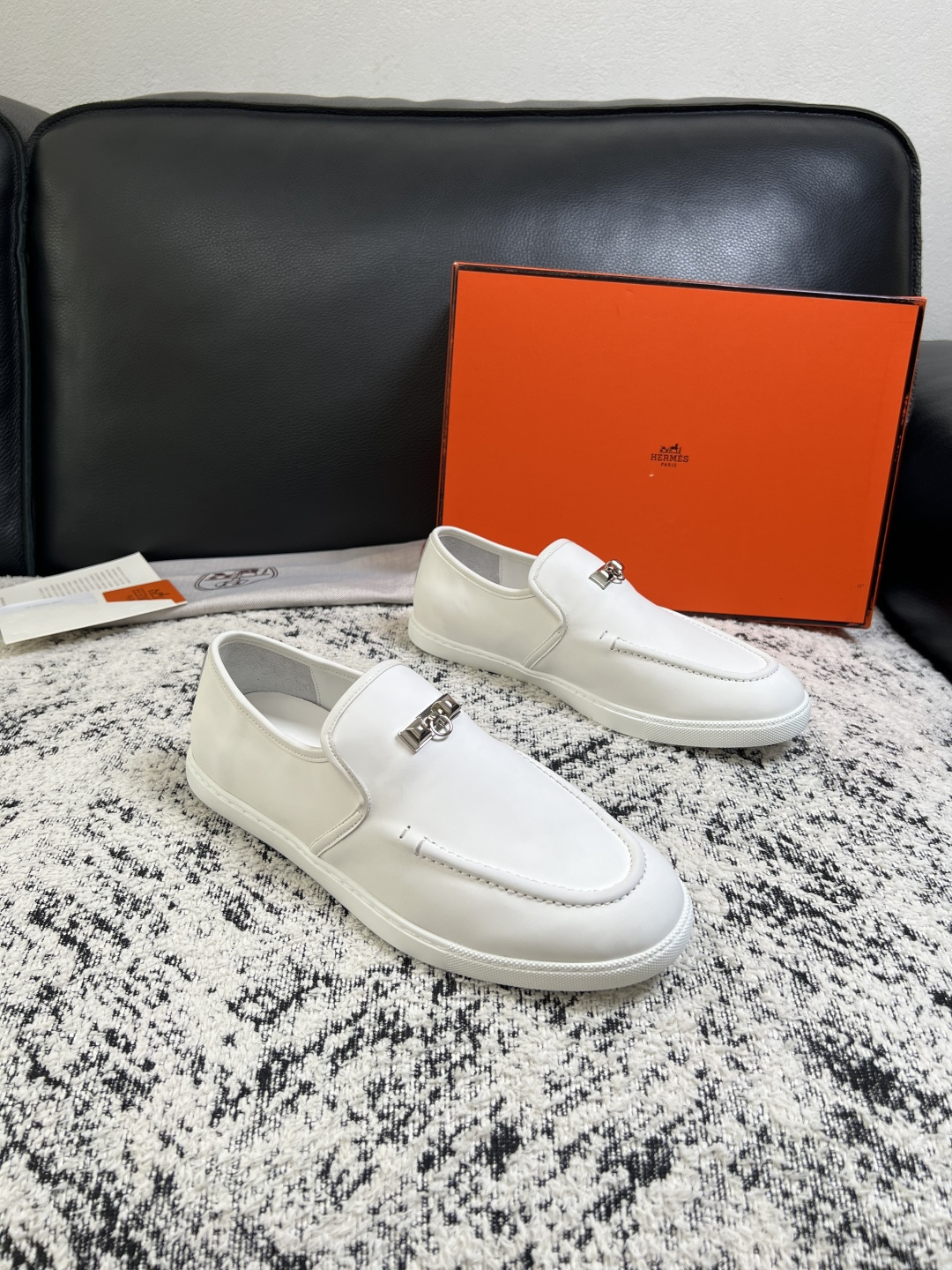 Hermes 高品质 顶级工艺品 爱马仕 专柜同步发售原厂配置,意大利进口原版牛皮面料,高品质拼接工艺,全进口水染 Hermes 高品质 顶级工艺品 爱马仕 专柜同步发售原厂配置,意大利进口原版牛皮面料,高品质拼接工艺,全进口水染