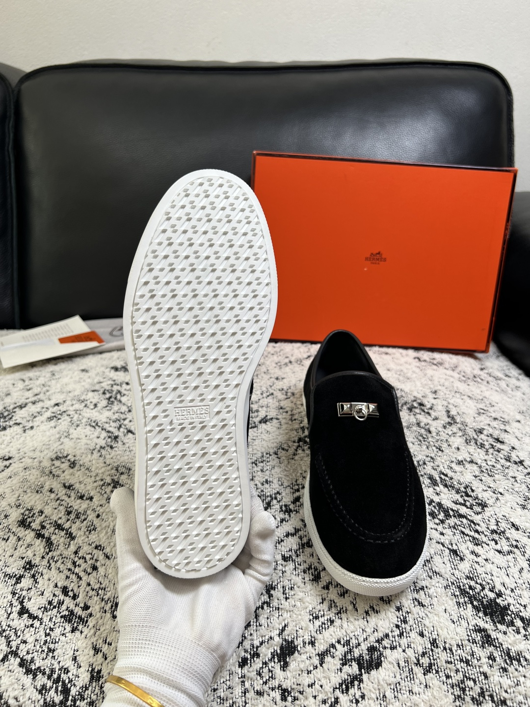 Hermes  高品质  顶级工艺品  爱马仕 专柜同步发售原厂配置，意大利进口原版牛皮面料，高品质拼接工艺，全进口水染