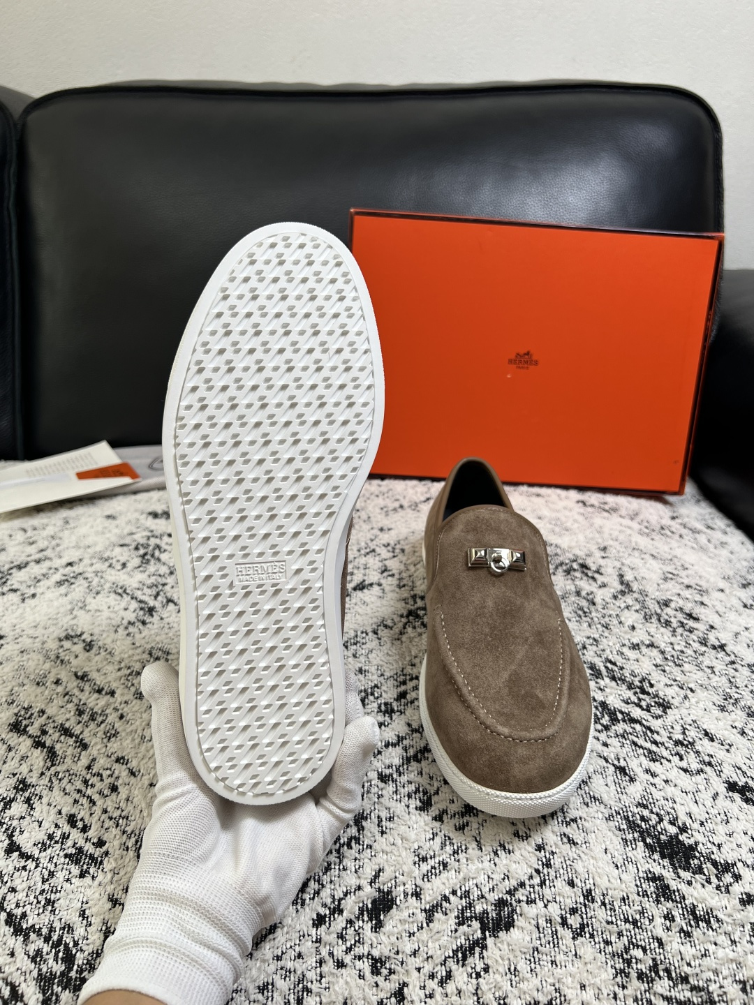 Hermes  高品质  顶级工艺品  爱马仕 专柜同步发售原厂配置，意大利进口原版牛皮面料，高品质拼接工艺，全进口水染