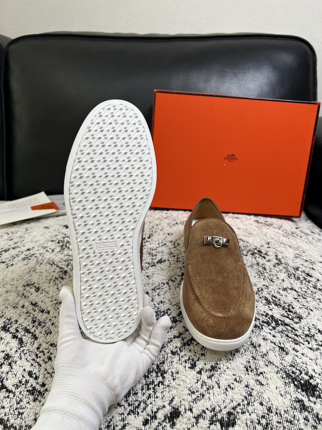 Hermes  高品质  顶级工艺品  爱马仕 专柜同步发售原厂配置，意大利进口原版牛皮面料，高品质拼接工艺，全进口水染