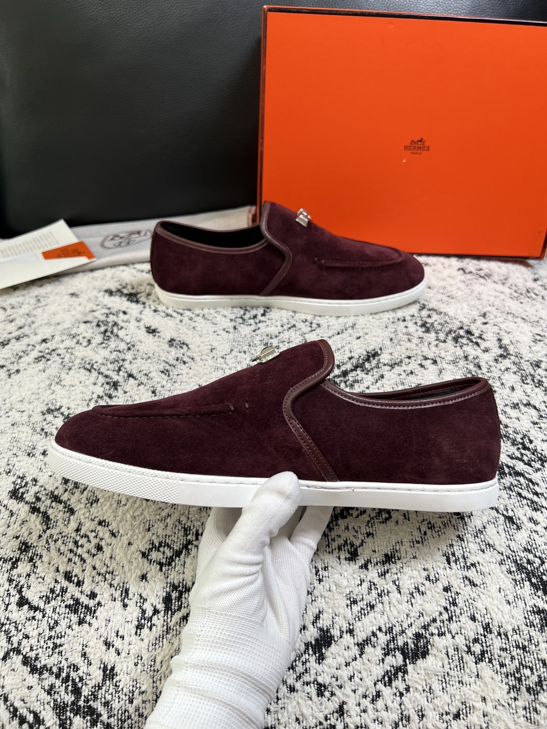 Hermes  高品质  顶级工艺品  爱马仕 专柜同步发售原厂配置，意大利进口原版牛皮面料，高品质拼接工艺，全进口水染