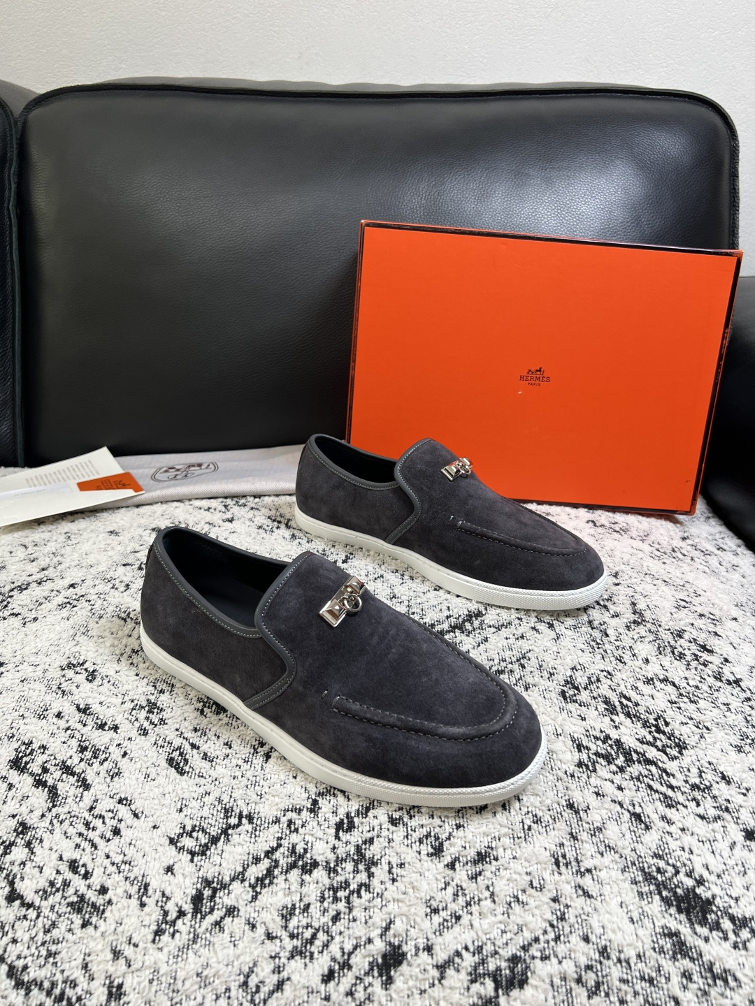 Hermes 高品质 顶级工艺品 爱马仕 专柜同步发售原厂配置,意大利进口原版牛皮面料,高品质拼接工艺,全进口水染 Hermes 高品质 顶级工艺品 爱马仕 专柜同步发售原厂配置,意大利进口原版牛皮面料,高品质拼接工艺,全进口水染