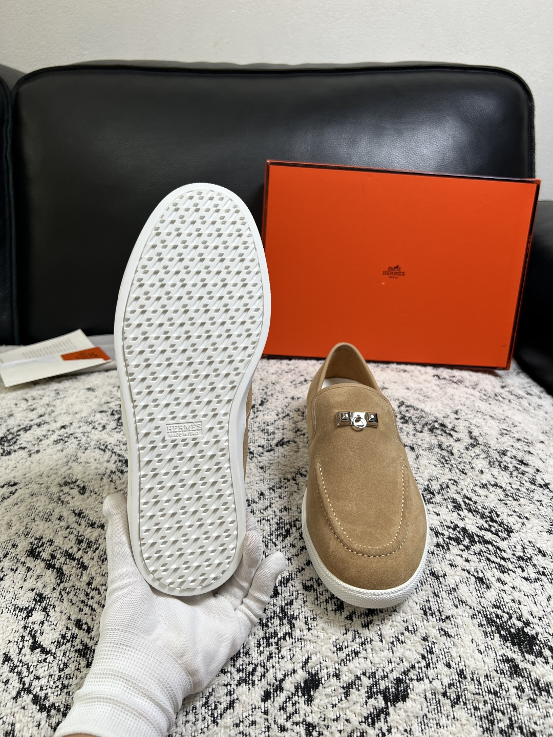 Hermes  高品质  顶级工艺品  爱马仕 专柜同步发售原厂配置，意大利进口原版牛皮面料，高品质拼接工艺，全进口水染
