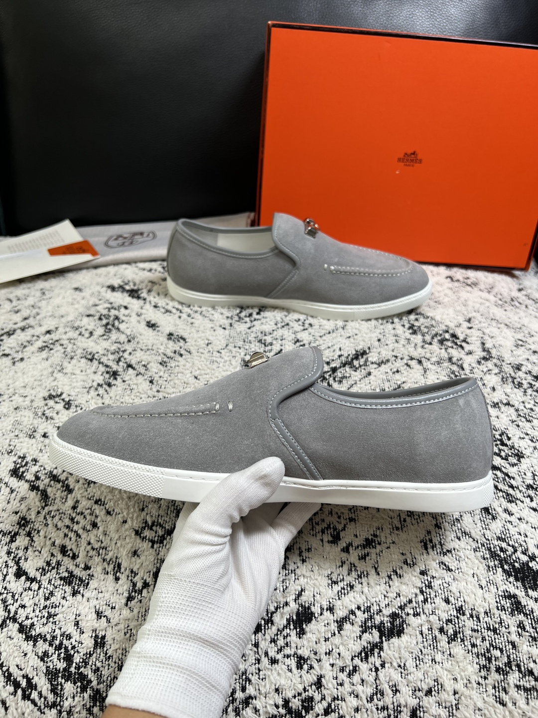 Hermes  高品质  顶级工艺品  爱马仕 专柜同步发售原厂配置，意大利进口原版牛皮面料，高品质拼接工艺，全进口水染