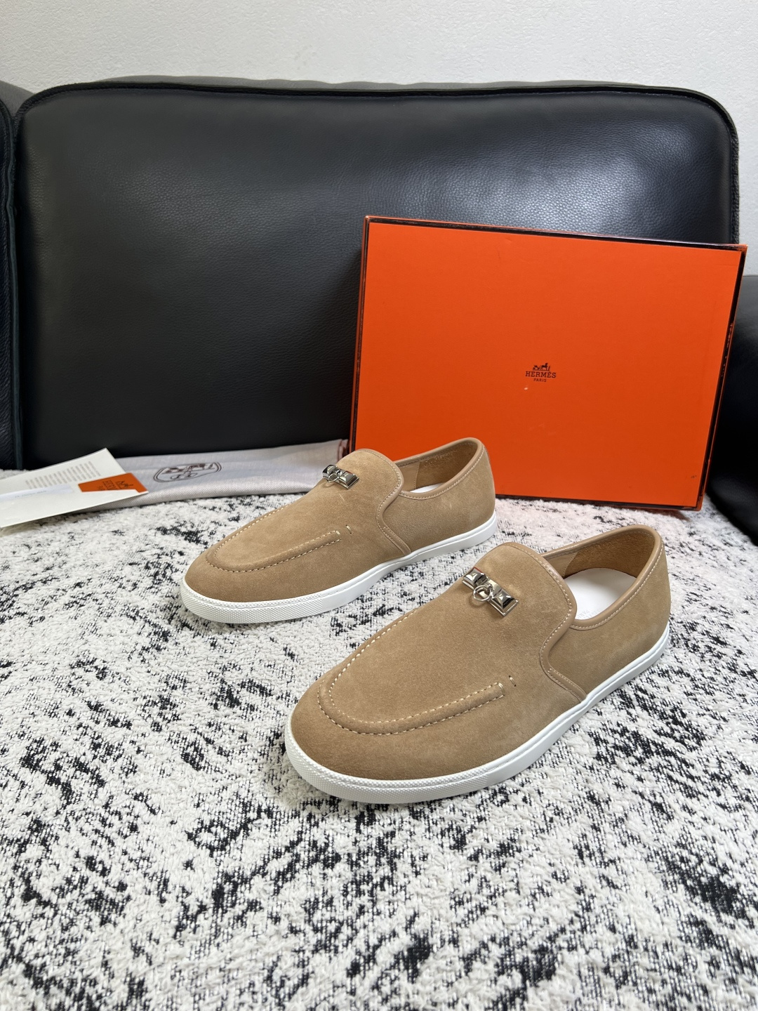 Hermes  高品质  顶级工艺品  爱马仕 专柜同步发售原厂配置，意大利进口原版牛皮面料，高品质拼接工艺，全进口水染