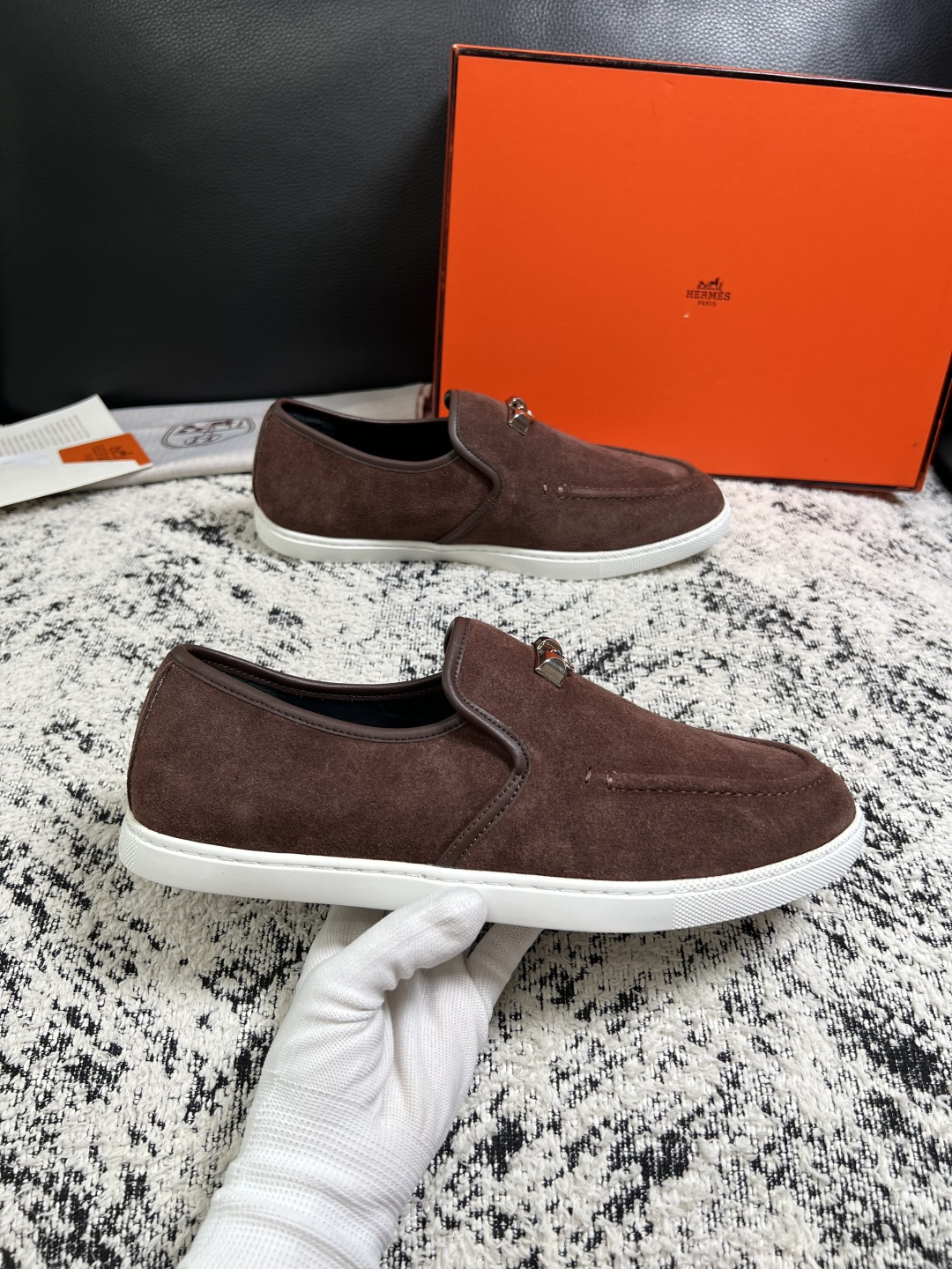 Hermes  高品质  顶级工艺品  爱马仕 专柜同步发售原厂配置，意大利进口原版牛皮面料，高品质拼接工艺，全进口水染