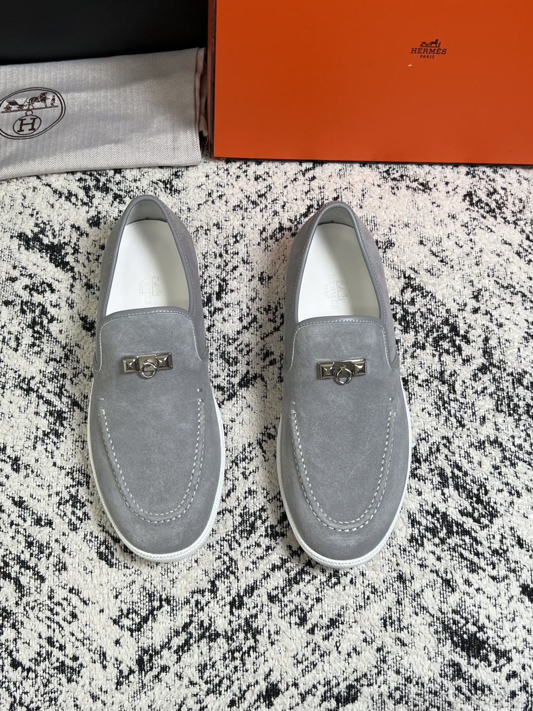 Hermes  高品质  顶级工艺品  爱马仕 专柜同步发售原厂配置，意大利进口原版牛皮面料，高品质拼接工艺，全进口水染