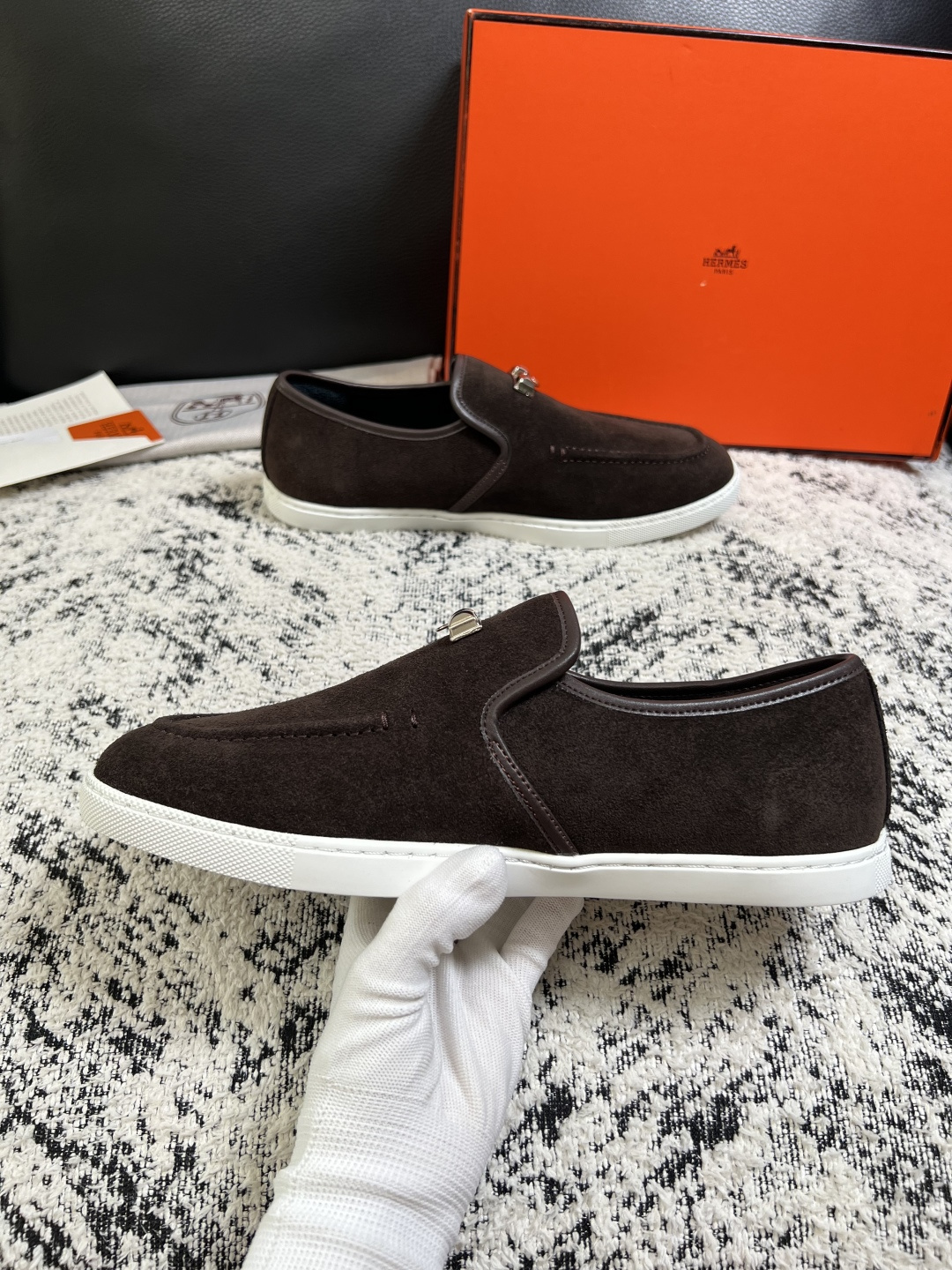Hermes  高品质  顶级工艺品  爱马仕 专柜同步发售原厂配置，意大利进口原版牛皮面料，高品质拼接工艺，全进口水染