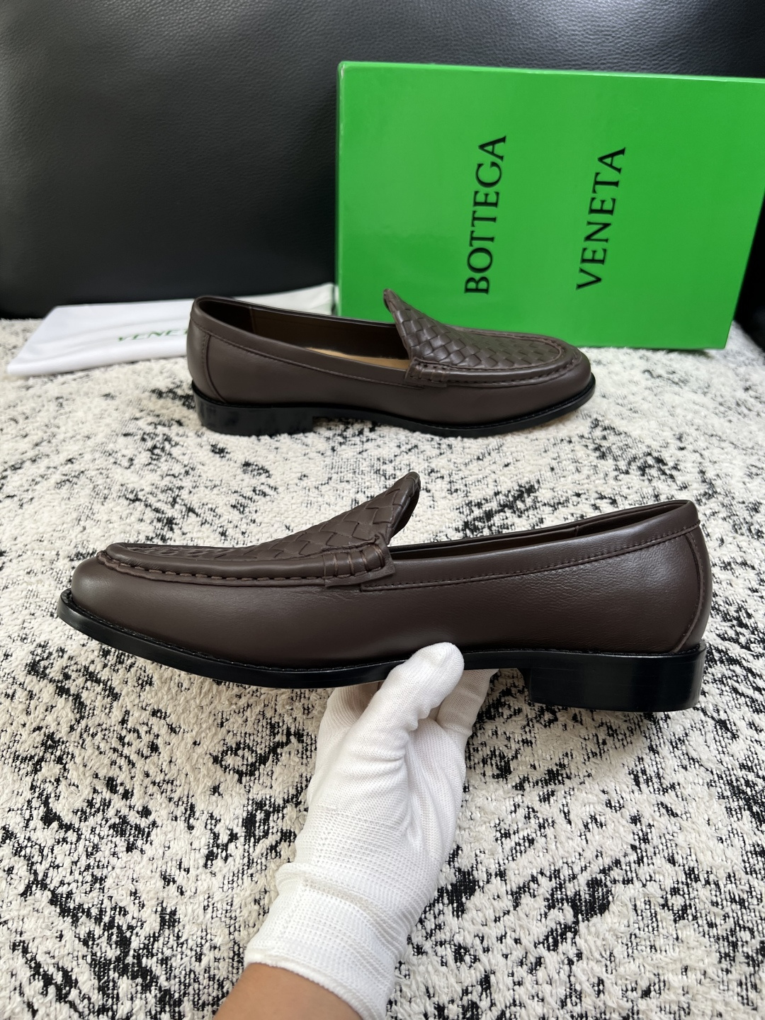 BOTTEGA VENETA 高品质 顶级工艺品 葆蝶家 专柜同步,鞋面意大利进口编织牛皮面料,透气牛皮内里舒 BOTTEGA VENETA 高品质 顶级工艺品 葆蝶家 专柜同步,鞋面意大利进口编织牛皮面料,透气牛皮内里舒