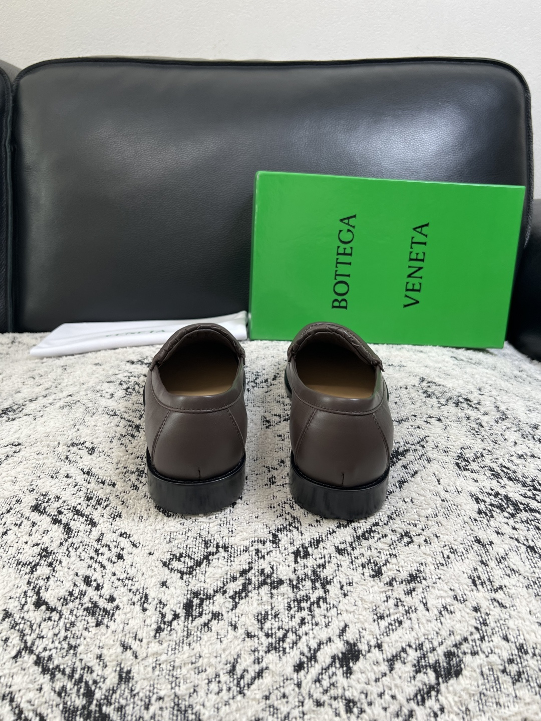BOTTEGA VENETA 高品质 顶级工艺品 葆蝶家 专柜同步,鞋面意大利进口编织牛皮面料,透气牛皮内里舒 BOTTEGA VENETA 高品质 顶级工艺品 葆蝶家 专柜同步,鞋面意大利进口编织牛皮面料,透气牛皮内里舒