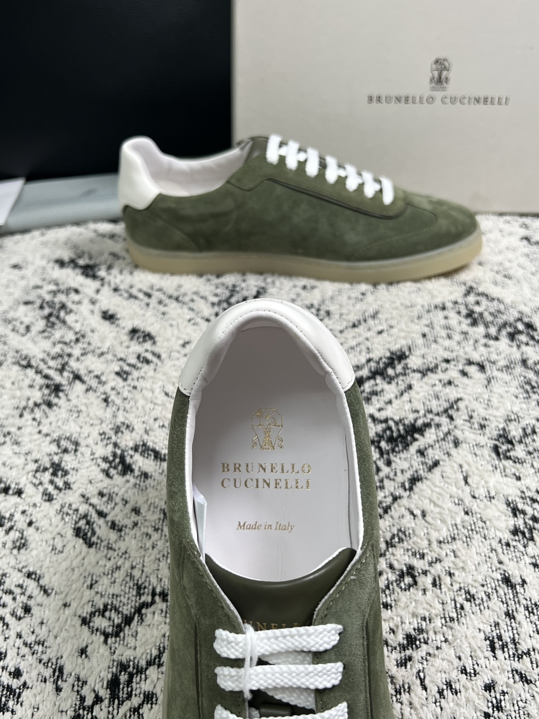 Brunello Cucinelli  高品质 顶级工艺品  BC  专柜同步原厂配置，意大利进口牛皮面料牛内里垫，高品
