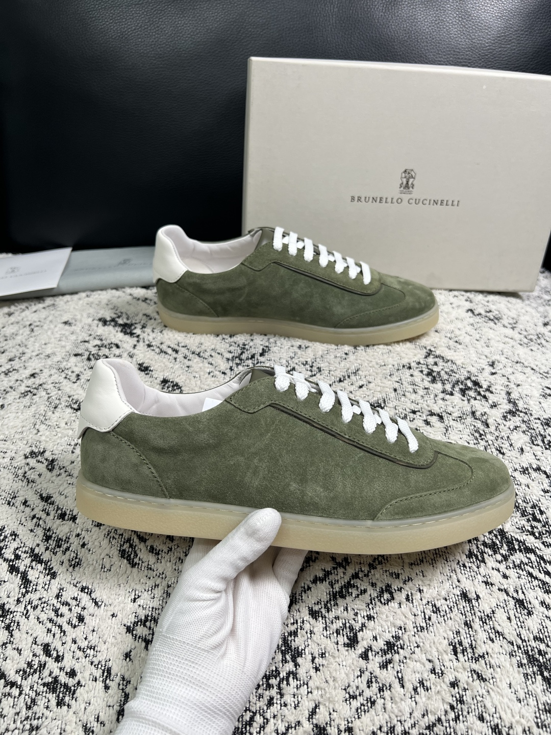Brunello Cucinelli  高品质 顶级工艺品  BC  专柜同步原厂配置，意大利进口牛皮面料牛内里垫，高品