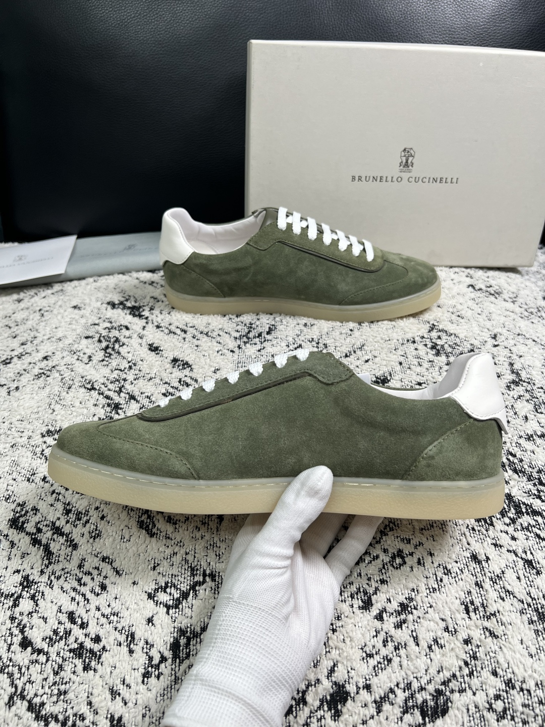 Brunello Cucinelli  高品质 顶级工艺品  BC  专柜同步原厂配置，意大利进口牛皮面料牛内里垫，高品