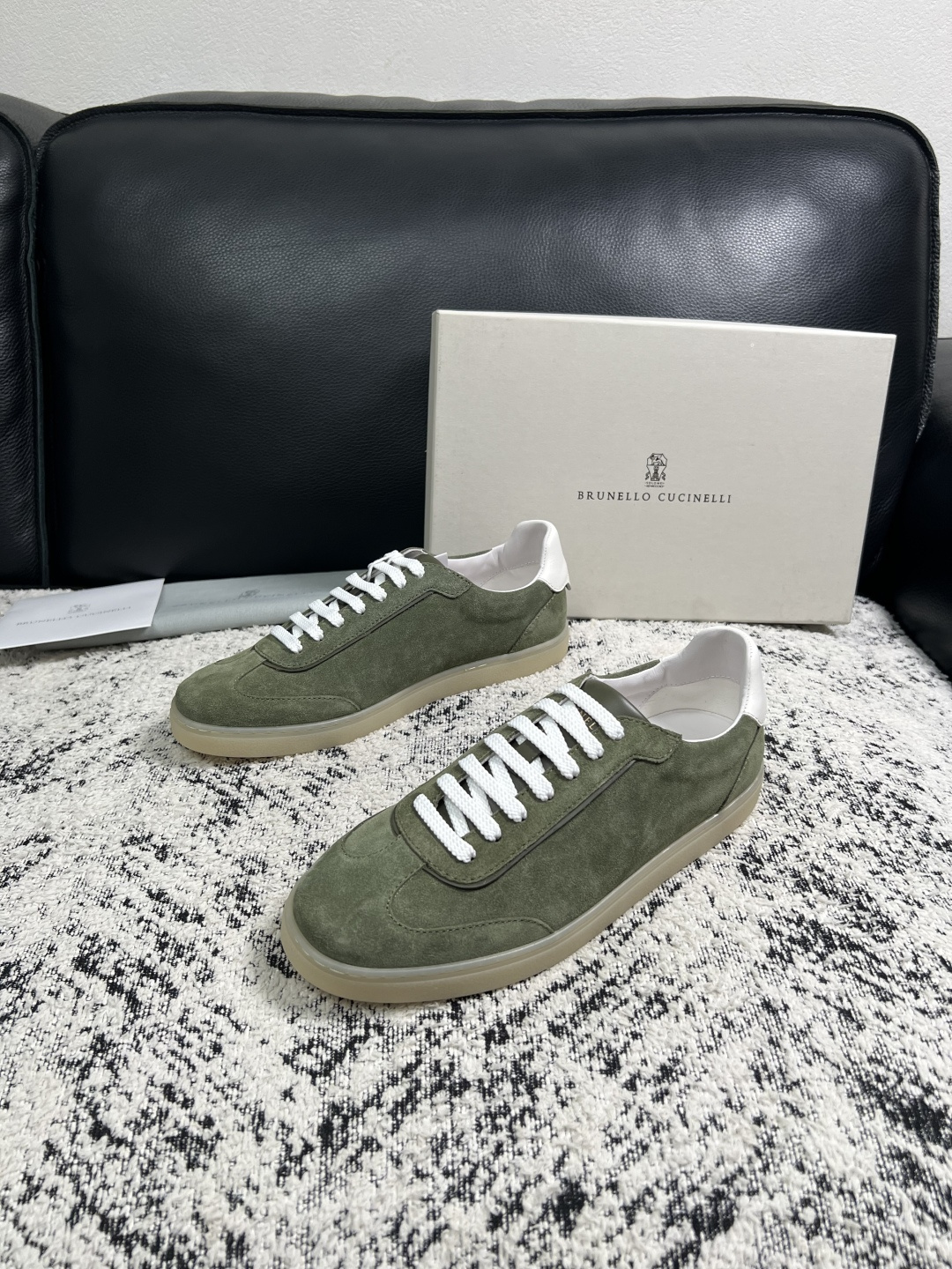 Brunello Cucinelli  高品质 顶级工艺品  BC  专柜同步原厂配置，意大利进口牛皮面料牛内里垫，高品