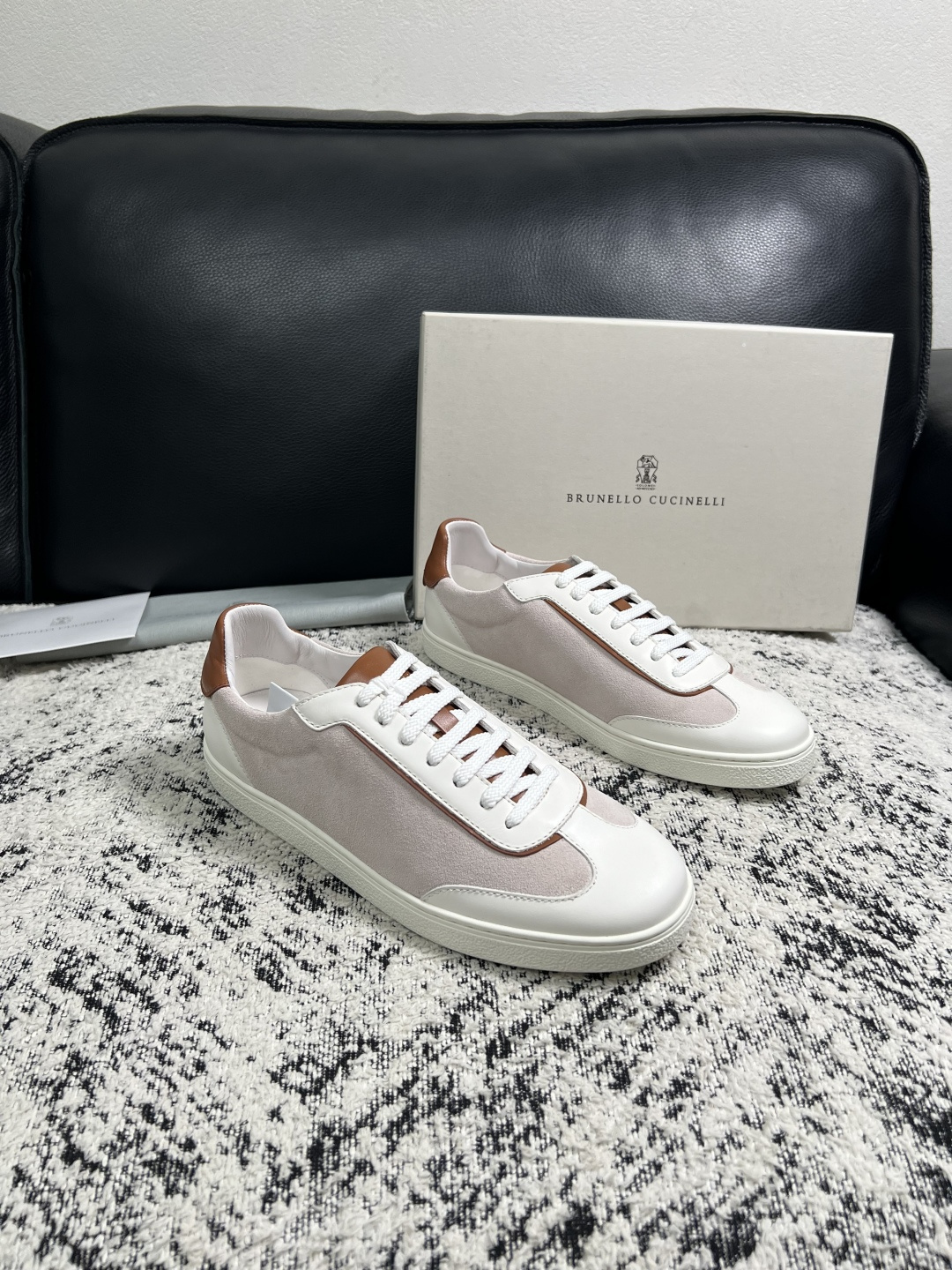 Brunello Cucinelli 高品质 顶级工艺品 BC 专柜同步原厂配置,意大利进口牛皮面料牛内里垫,高品 Brunello Cucinelli 高品质 顶级工艺品 BC 专柜同步原厂配置,意大利进口牛皮面料牛内里垫,高品