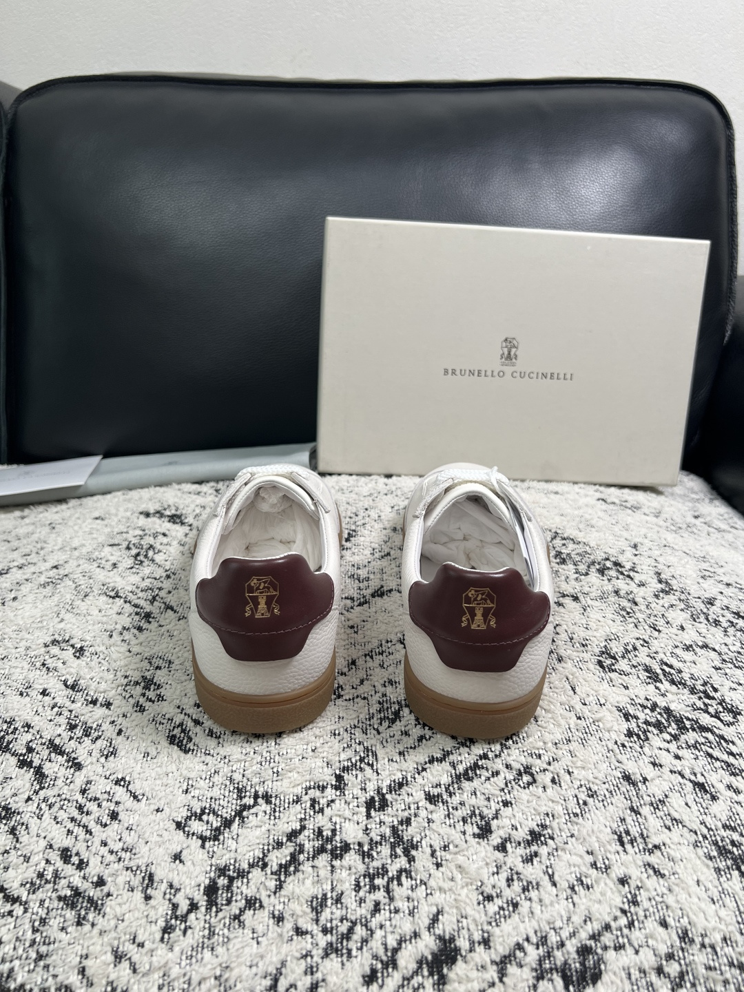 Brunello Cucinelli  高品质 顶级工艺品  BC  专柜同步原厂配置，意大利进口牛皮面料牛内里垫，高品