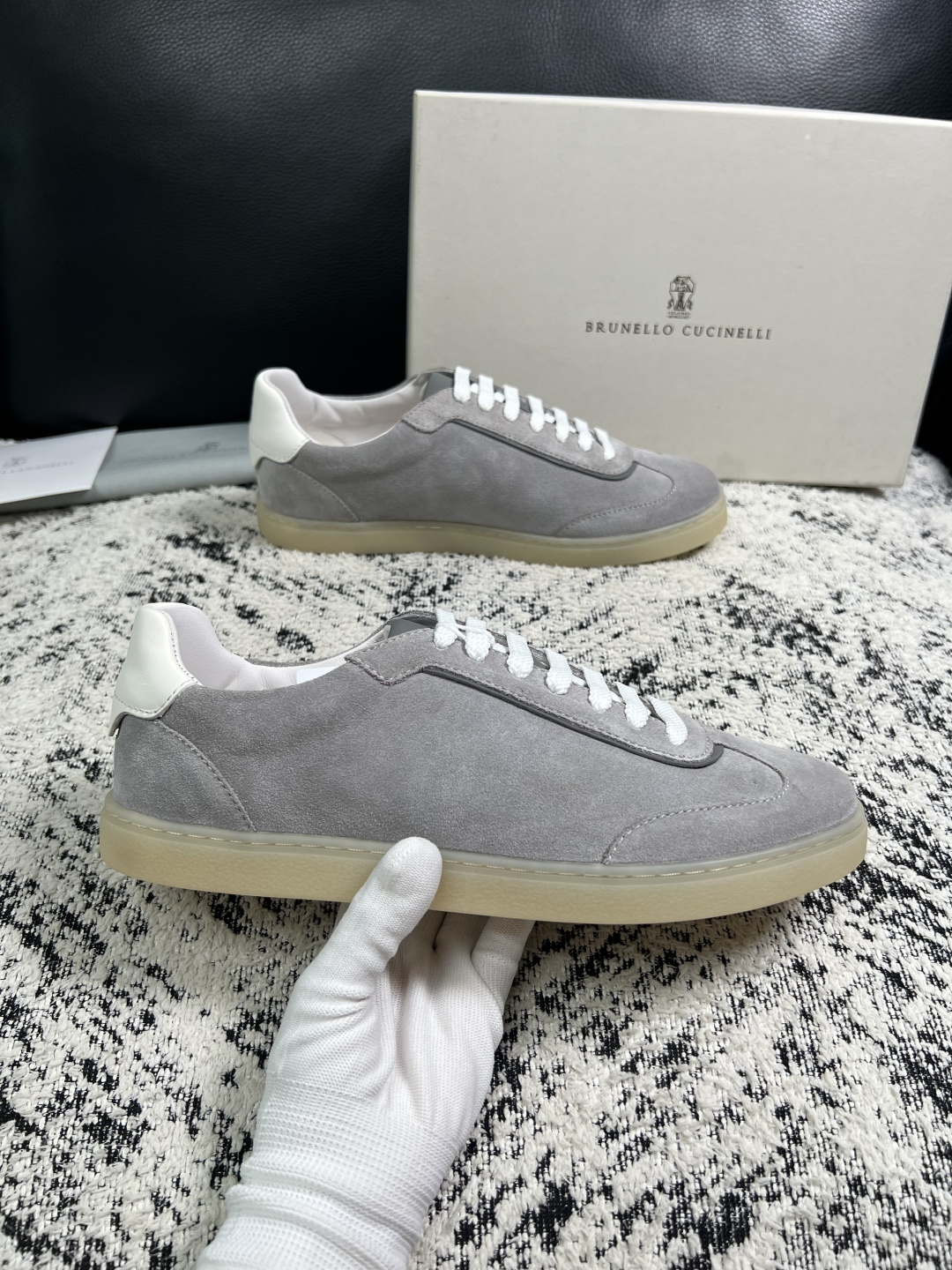 Brunello Cucinelli  高品质 顶级工艺品  BC  专柜同步原厂配置，意大利进口牛皮面料牛内里垫，高品
