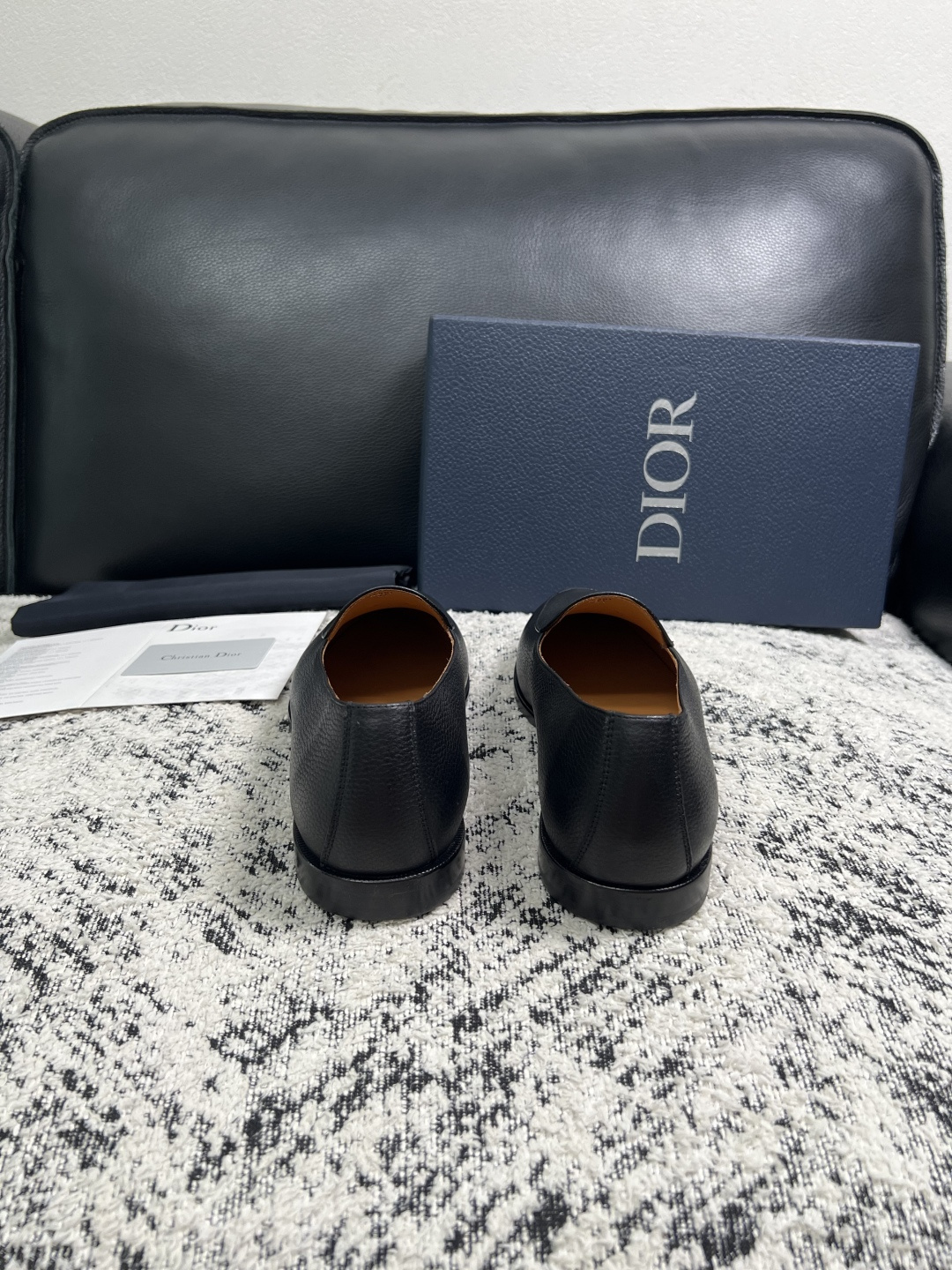 Dior  高品质  顶级工艺品  迪奥  皮鞋系列专柜同步原厂配置，意大利进口牛皮，全进口水染牛皮里垫，鞋底：原厂特供