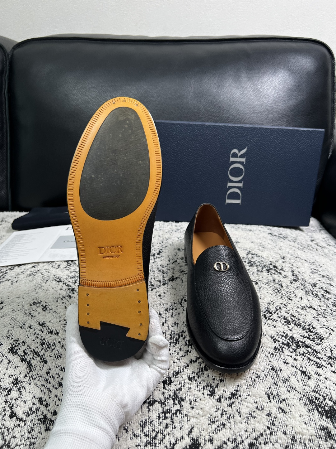 Dior  高品质  顶级工艺品  迪奥  皮鞋系列专柜同步原厂配置，意大利进口牛皮，全进口水染牛皮里垫，鞋底：原厂特供