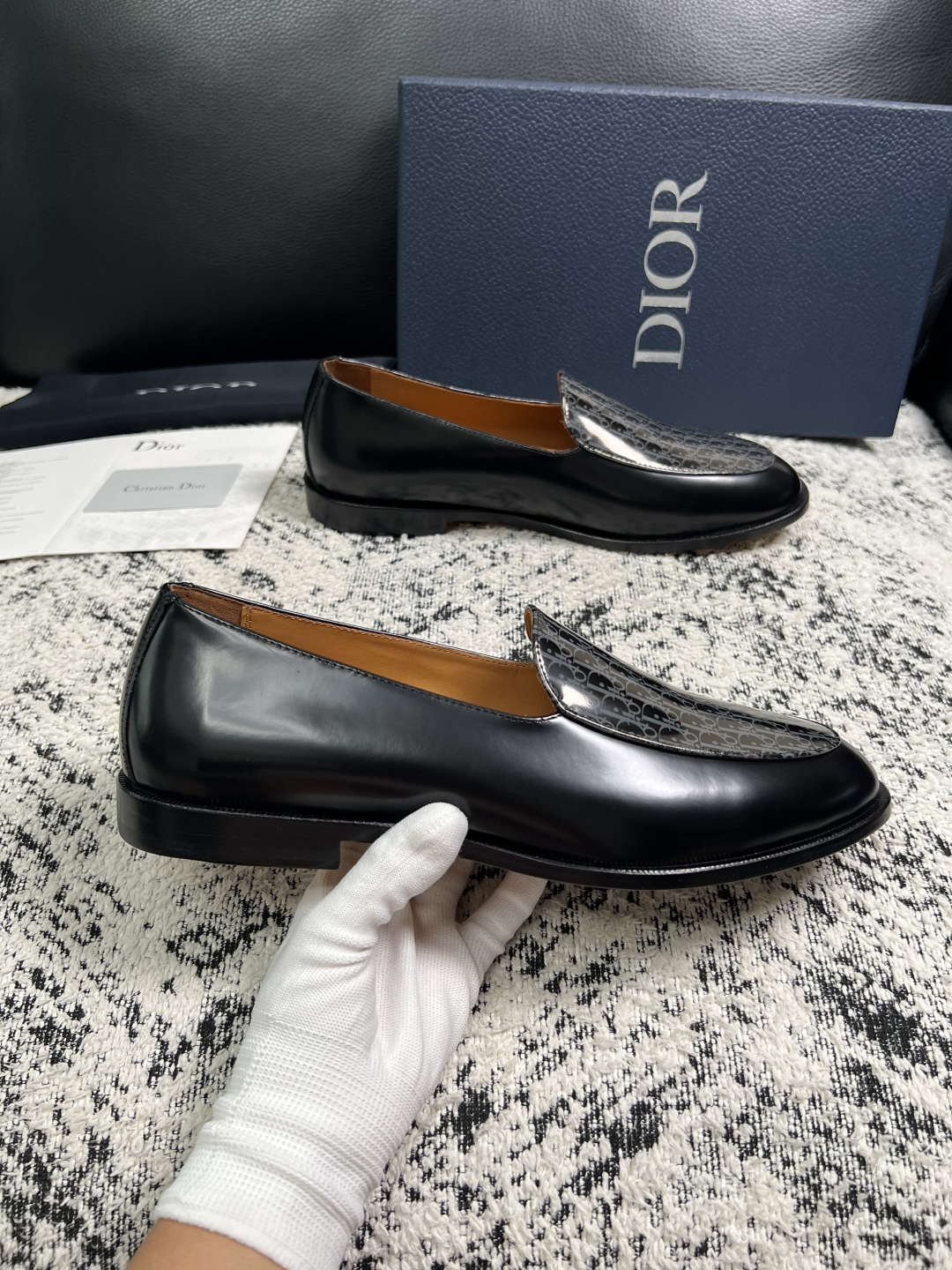 Dior  高品质  顶级工艺品  迪奥  皮鞋系列专柜同步原厂配置，意大利进口牛皮，全进口水染牛皮里垫，鞋底：原厂特供