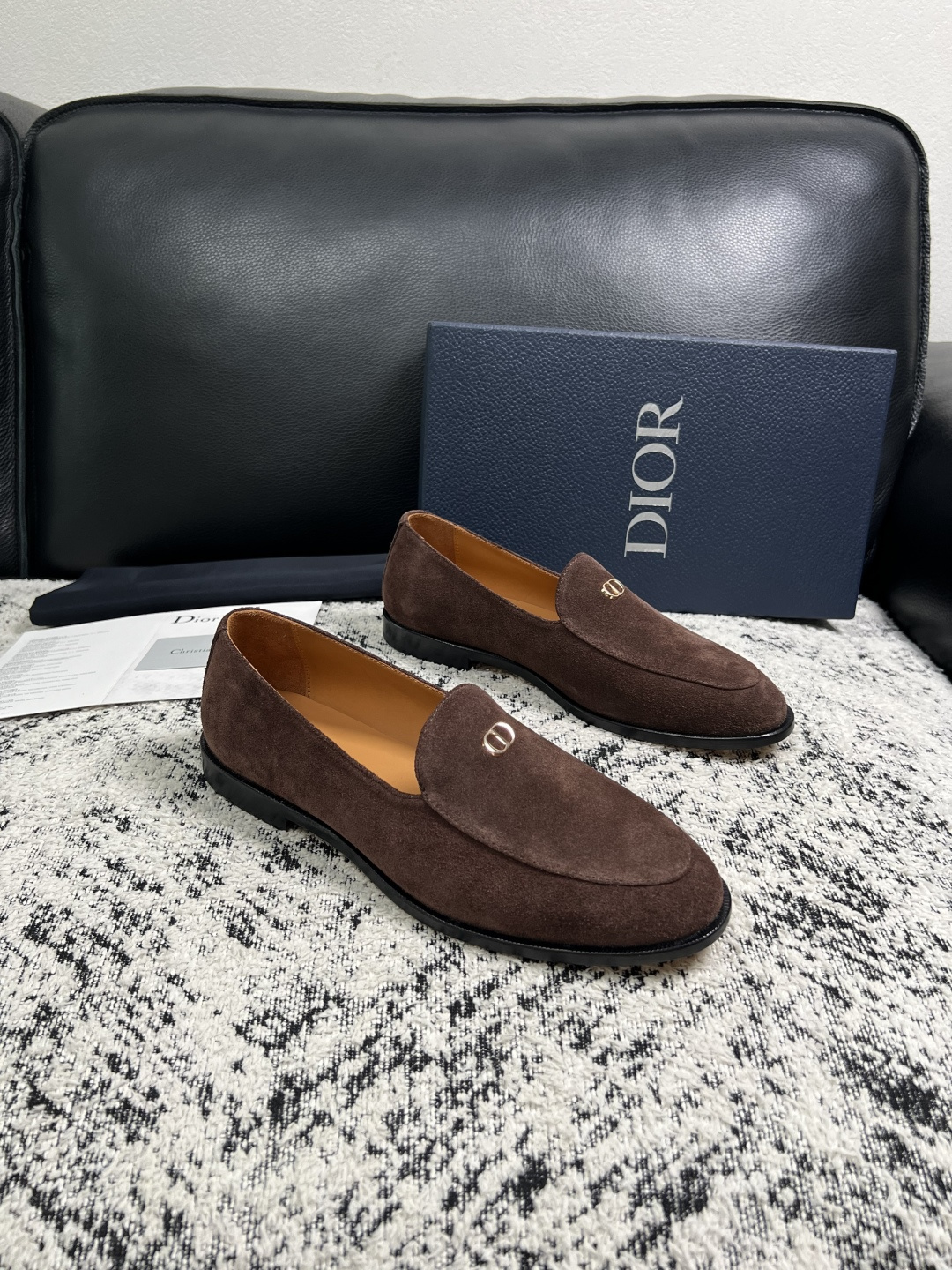 Dior  高品质  顶级工艺品  迪奥  皮鞋系列专柜同步原厂配置，意大利进口牛皮，全进口水染牛皮里垫，鞋底：原厂特供