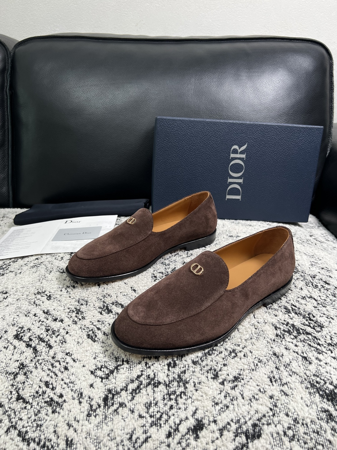 Dior  高品质  顶级工艺品  迪奥  皮鞋系列专柜同步原厂配置，意大利进口牛皮，全进口水染牛皮里垫，鞋底：原厂特供