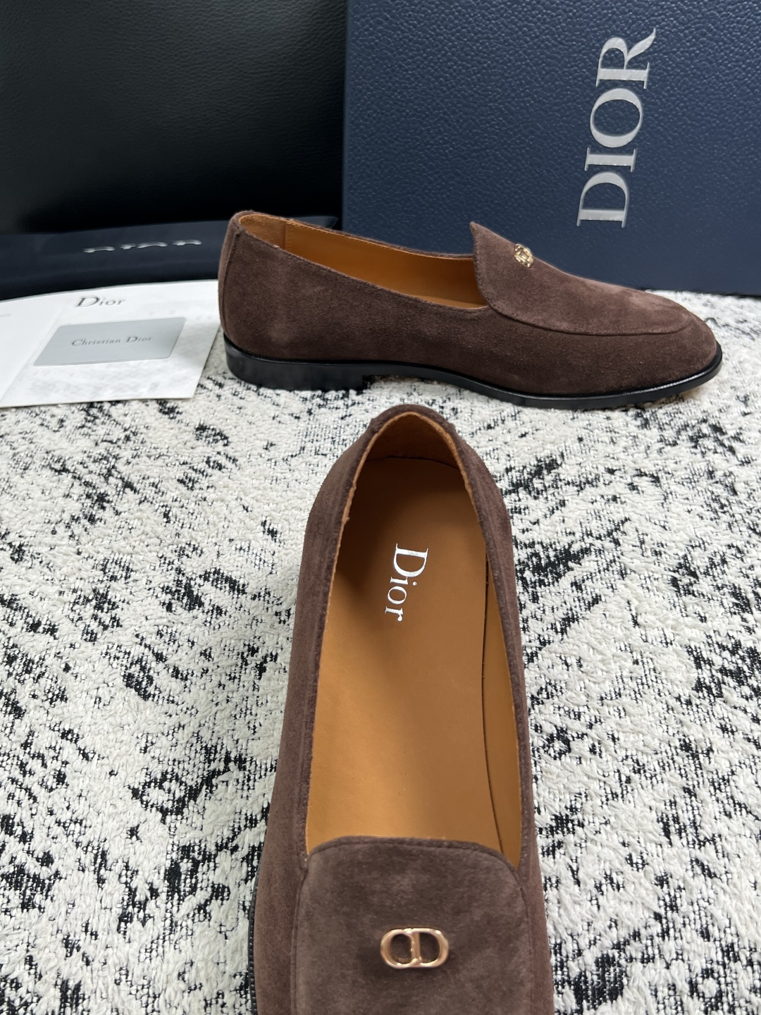 Dior  高品质  顶级工艺品  迪奥  皮鞋系列专柜同步原厂配置，意大利进口牛皮，全进口水染牛皮里垫，鞋底：原厂特供