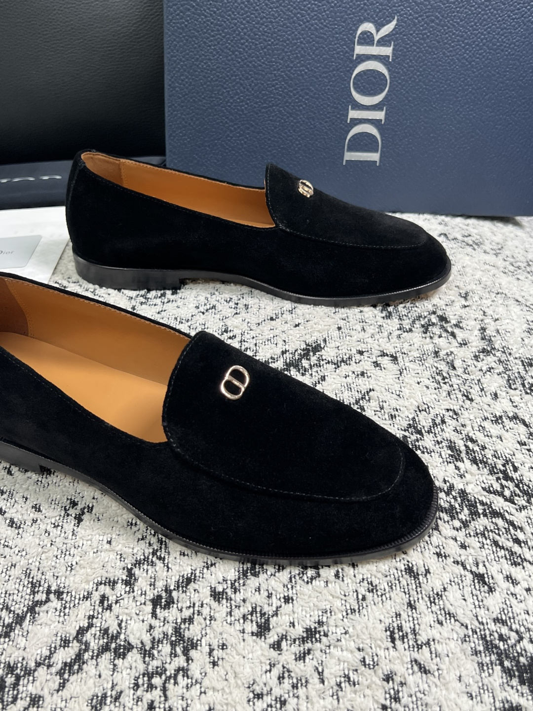 Dior  高品质  顶级工艺品  迪奥  皮鞋系列专柜同步原厂配置，意大利进口牛皮，全进口水染牛皮里垫，鞋底：原厂特供
