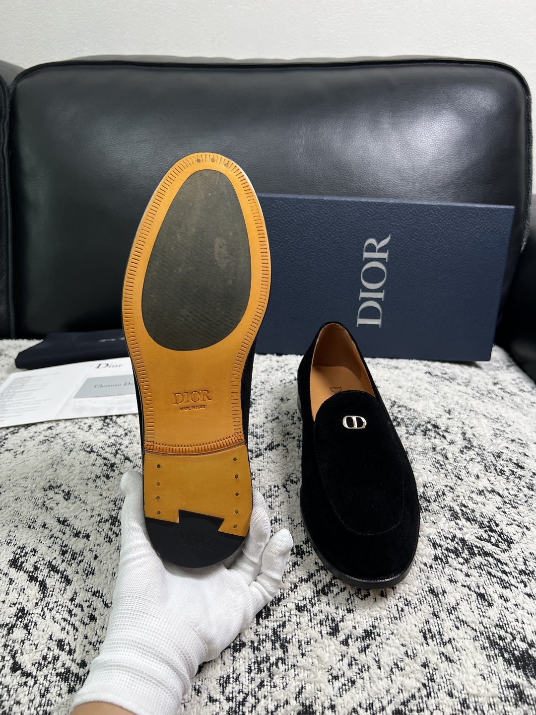 Dior  高品质  顶级工艺品  迪奥  皮鞋系列专柜同步原厂配置，意大利进口牛皮，全进口水染牛皮里垫，鞋底：原厂特供