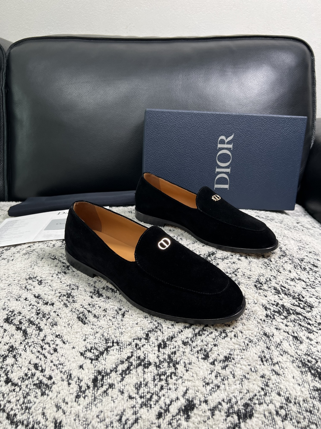 Dior  高品质  顶级工艺品  迪奥  皮鞋系列专柜同步原厂配置，意大利进口牛皮，全进口水染牛皮里垫，鞋底：原厂特供