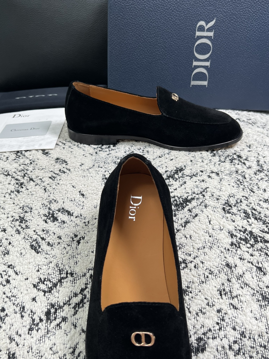 Dior  高品质  顶级工艺品  迪奥  皮鞋系列专柜同步原厂配置，意大利进口牛皮，全进口水染牛皮里垫，鞋底：原厂特供
