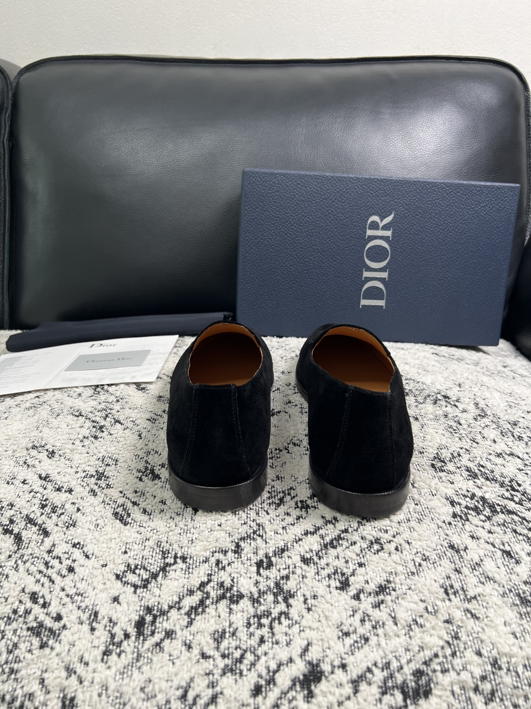 Dior  高品质  顶级工艺品  迪奥  皮鞋系列专柜同步原厂配置，意大利进口牛皮，全进口水染牛皮里垫，鞋底：原厂特供