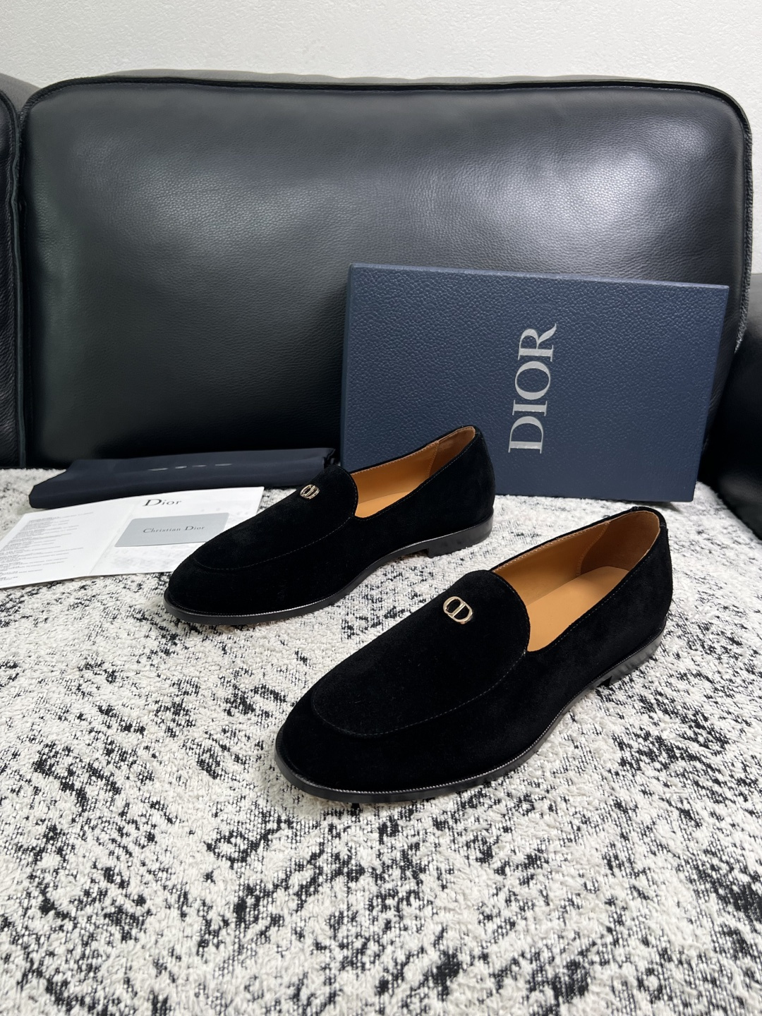 Dior  高品质  顶级工艺品  迪奥  皮鞋系列专柜同步原厂配置，意大利进口牛皮，全进口水染牛皮里垫，鞋底：原厂特供