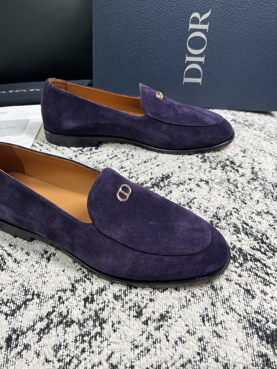 Dior  高品质  顶级工艺品  迪奥  皮鞋系列专柜同步原厂配置，意大利进口牛皮，全进口水染牛皮里垫，鞋底：原厂特供