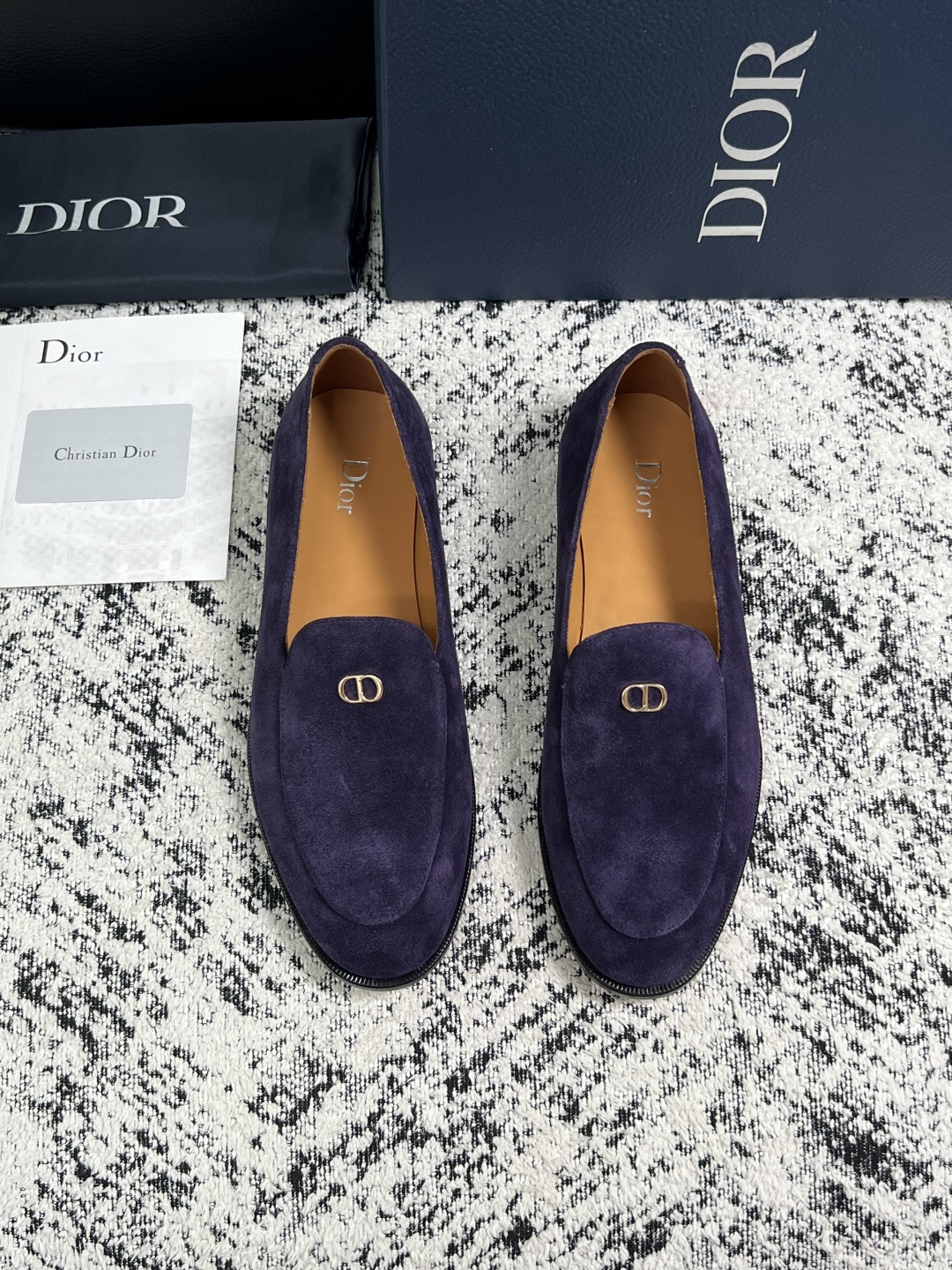 Dior  高品质  顶级工艺品  迪奥  皮鞋系列专柜同步原厂配置，意大利进口牛皮，全进口水染牛皮里垫，鞋底：原厂特供