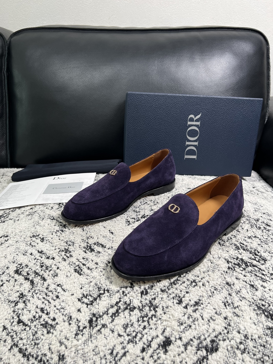 Dior  高品质  顶级工艺品  迪奥  皮鞋系列专柜同步原厂配置，意大利进口牛皮，全进口水染牛皮里垫，鞋底：原厂特供