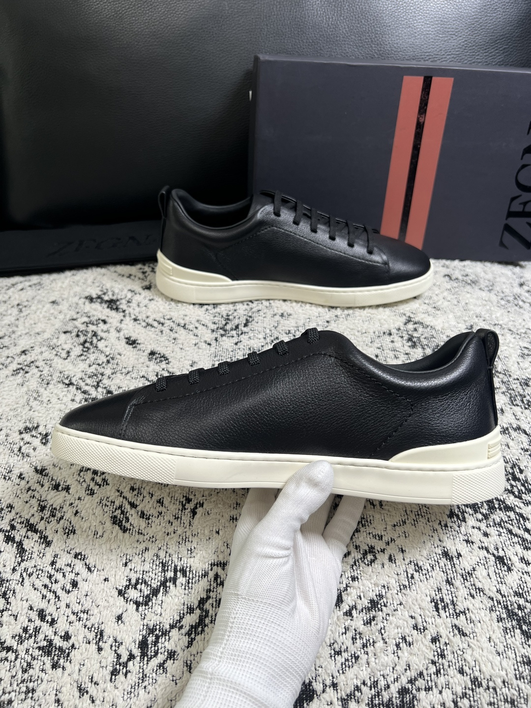 ⚠️只换码不退⚠️   Zegna  高品质  顶级工艺品  杰尼亚  专柜新款原厂配置，意大利进口牛皮面料，进口牛里垫